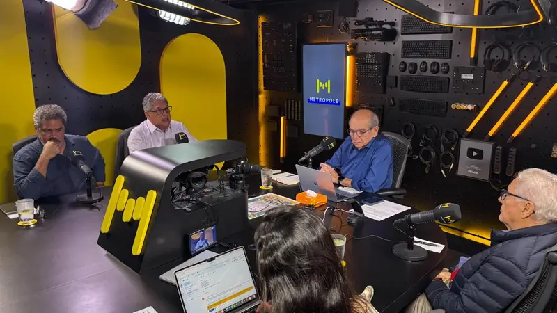 Imagens de Jornal da Metropole no Ar - Mário Kertész