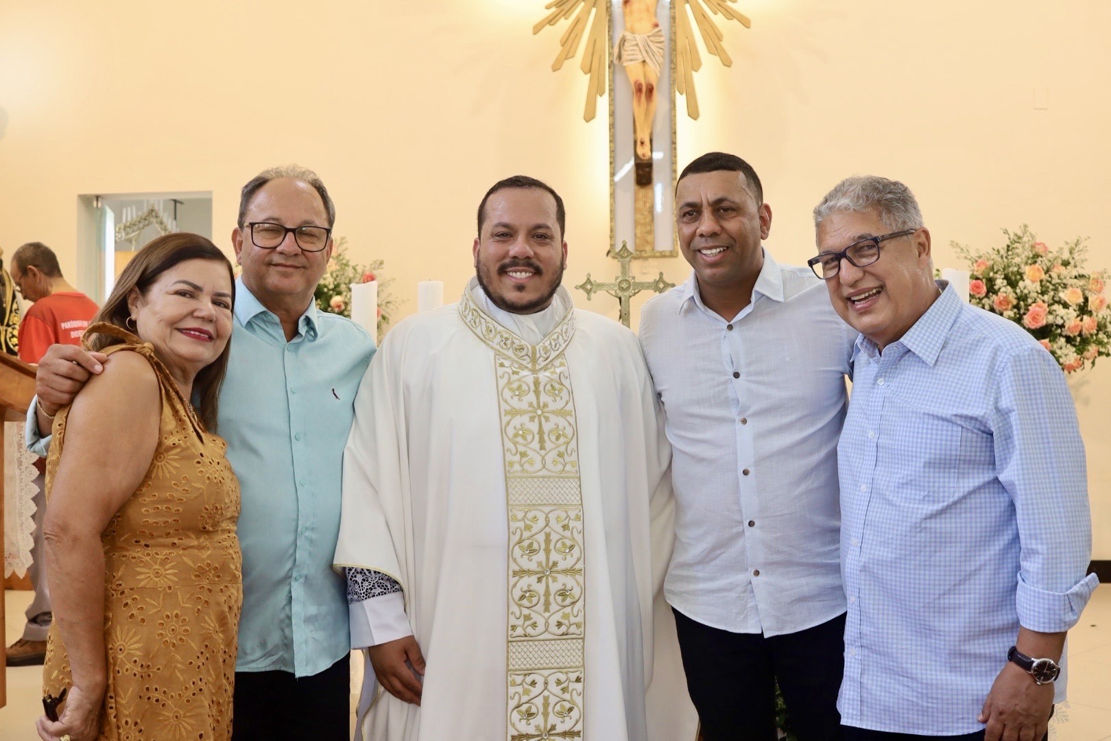 Imagem de Nos 64 anos de Itapé, Rosemberg garante construção de ciclovia até o entroncamento da BR-415