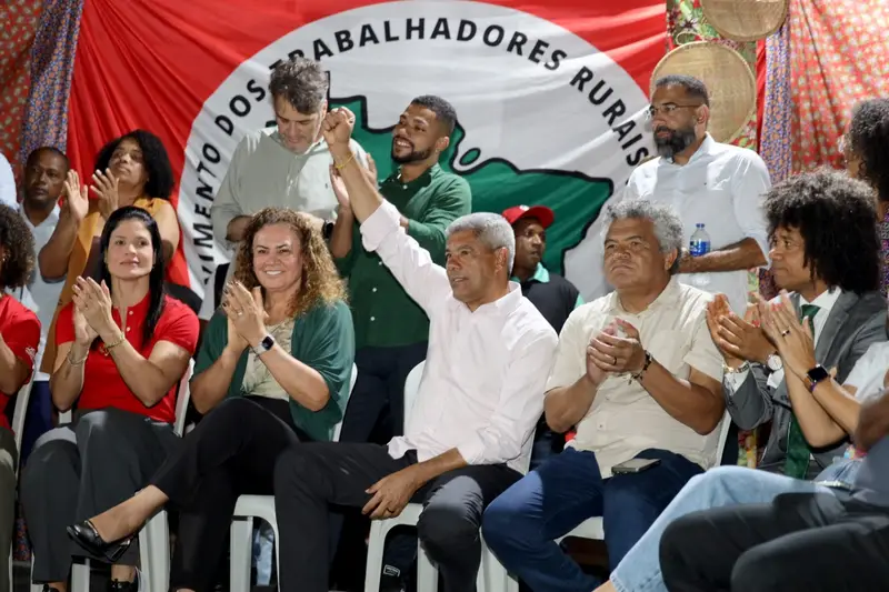 Jerônimo dialoga com lideranças do MST e trata de demandas para fortalecer comunidades rurais