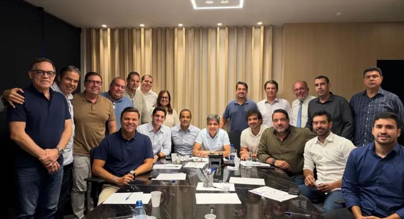 Foto revela que afro-conveniência de ACM Neto é só na hora do voto