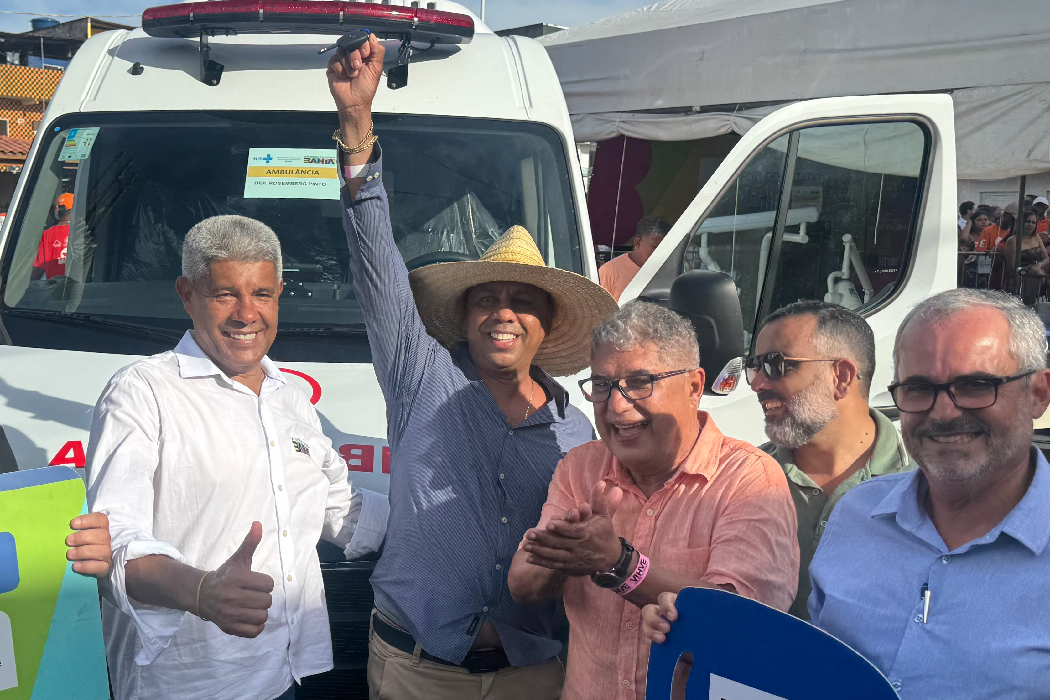 Deputado mais atuante do Litoral Sul: Rosemberg destina mais uma ambulância para município da região cacaueira Imagem de Deputado mais atuante do Litoral Sul: Rosemberg destina mais uma ambulância para município da região cacaueira