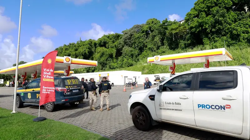 Governador Jerônimo Rodrigues anuncia medida para reduzir preço do diesel Governador Jerônimo Rodrigues anuncia medida para reduzir preço do diesel